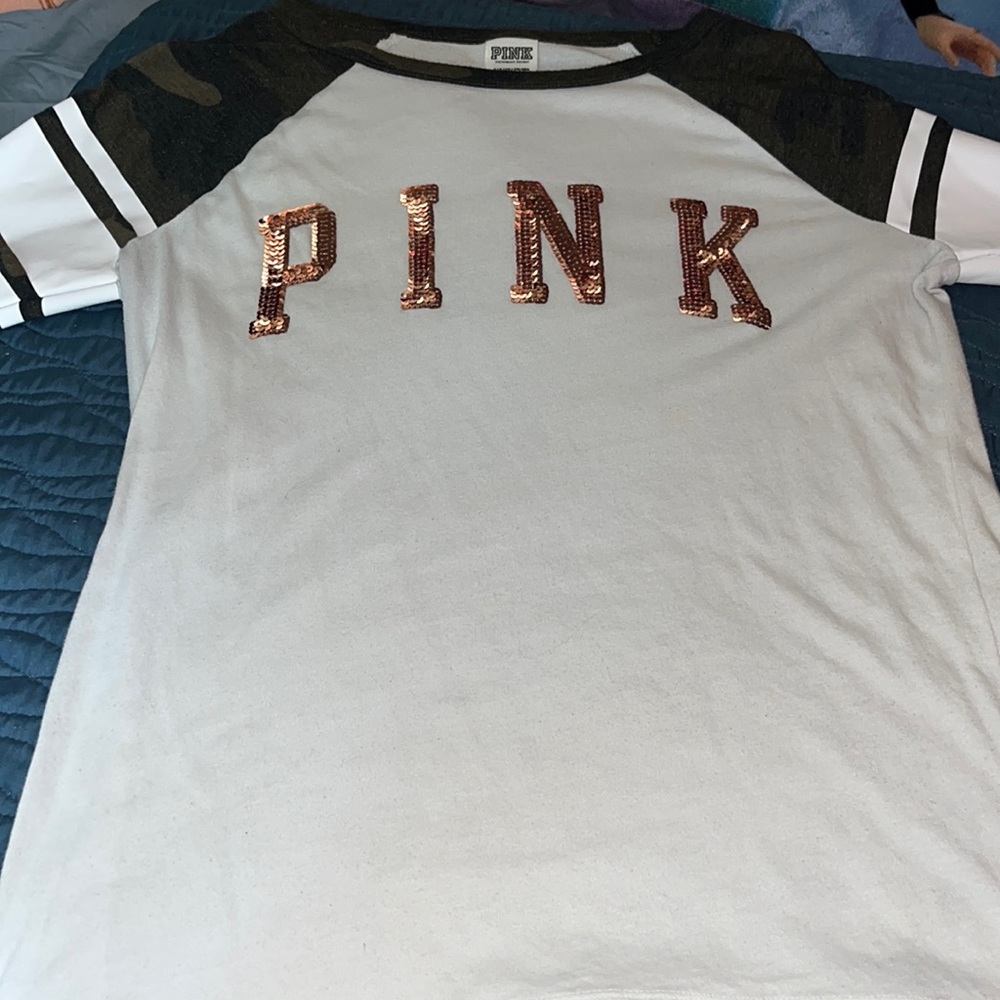 pink shirt